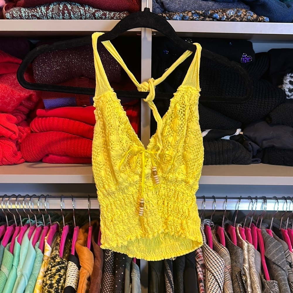 Unbranded yellow crocheted halter neck with tie smocked back v neck crop top XS
